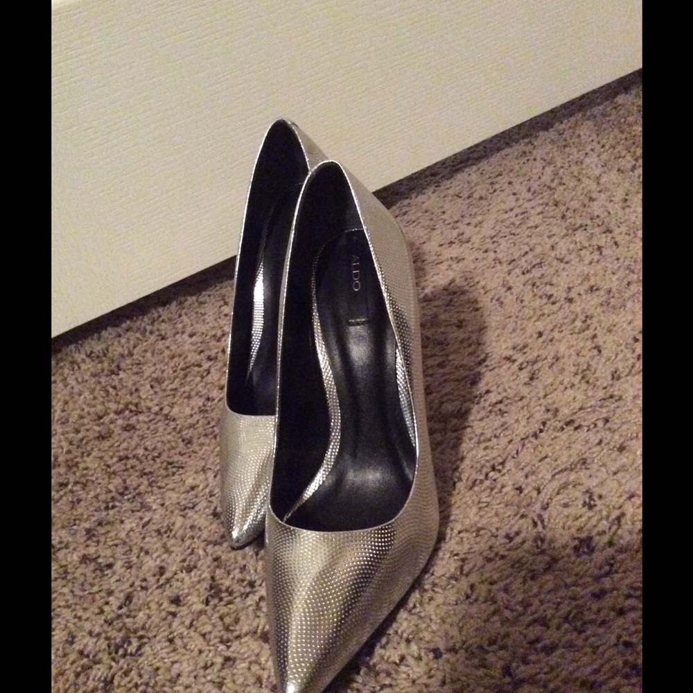 Silver Heels - image 2